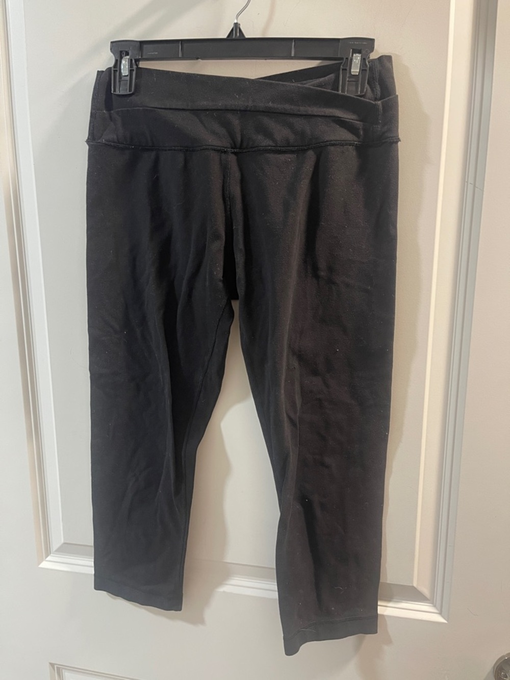 lululemon athletica Black Cropped Yoga Pants Flawed